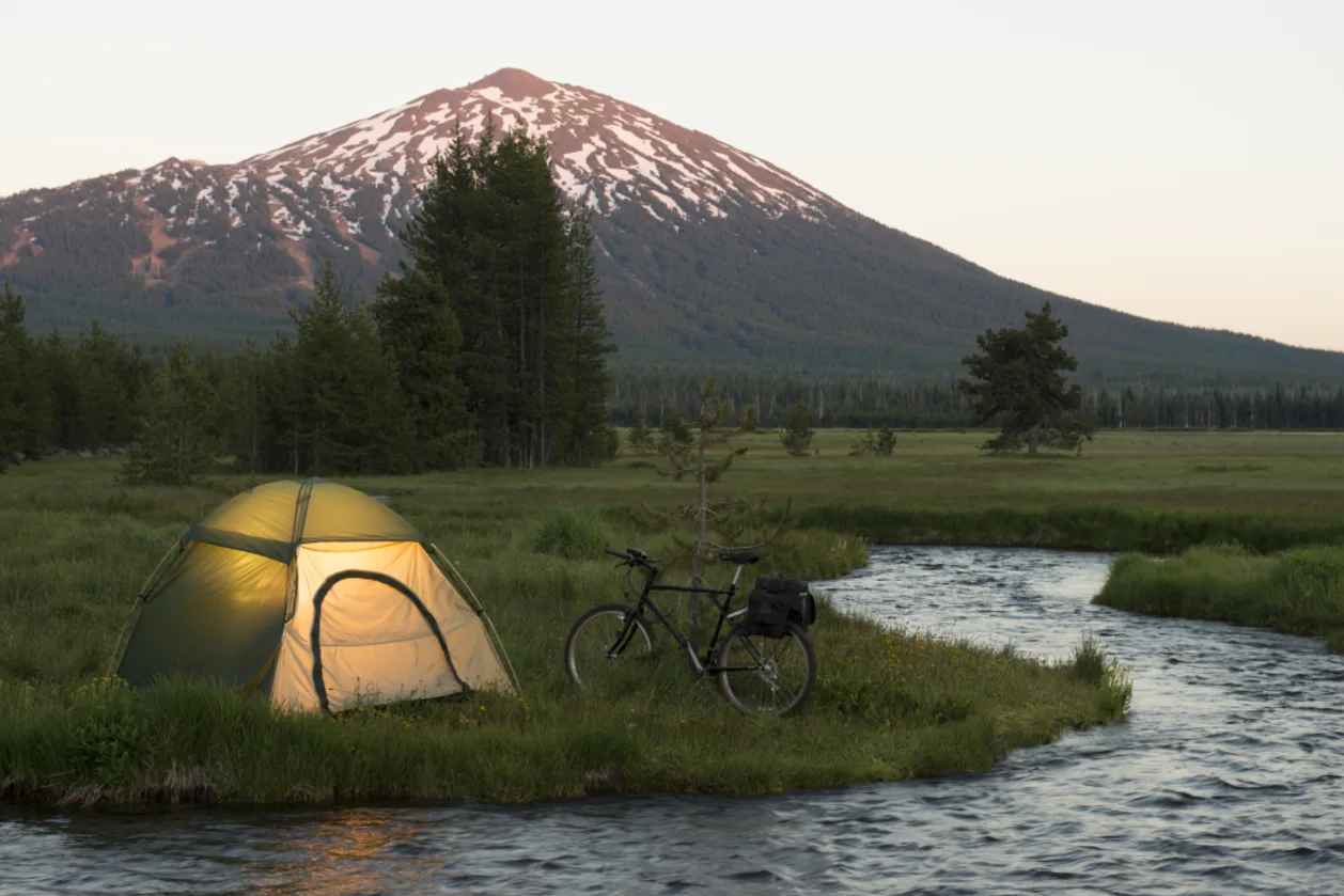Dreamy destination Bend, Oregon with Mt Bachelor in background
